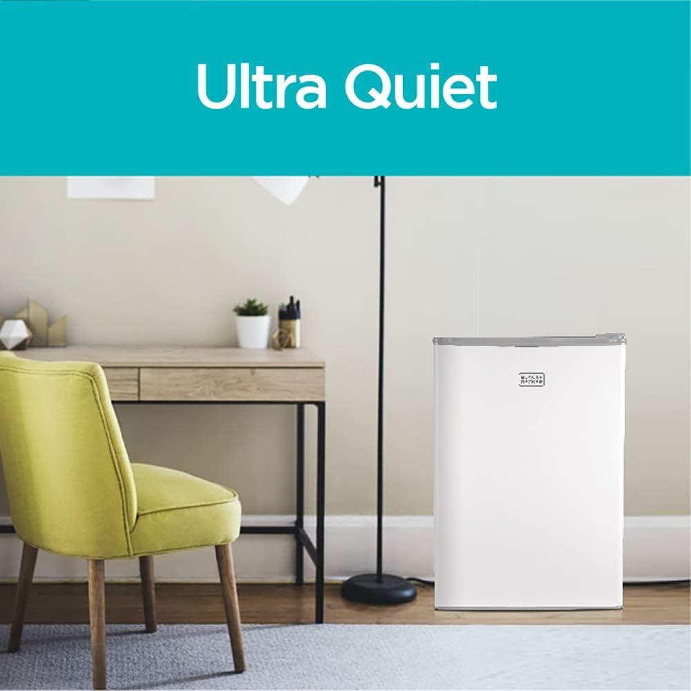 BLACK+DECKER 3.2 cu. ft. Freestanding Mini Fridge with Freezer
