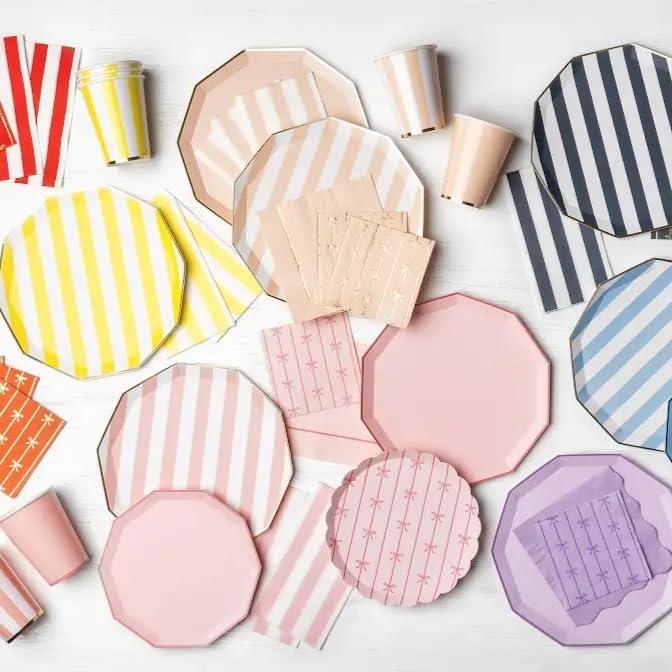 Bonjour Fête Pink Cabana Stripe Paper Party Cups | Disposable Cups for Valentine's Day, Baby Showers, Barbie Parties & Birthday Decorations | Premium 12oz Party Supplies | Pack of 8