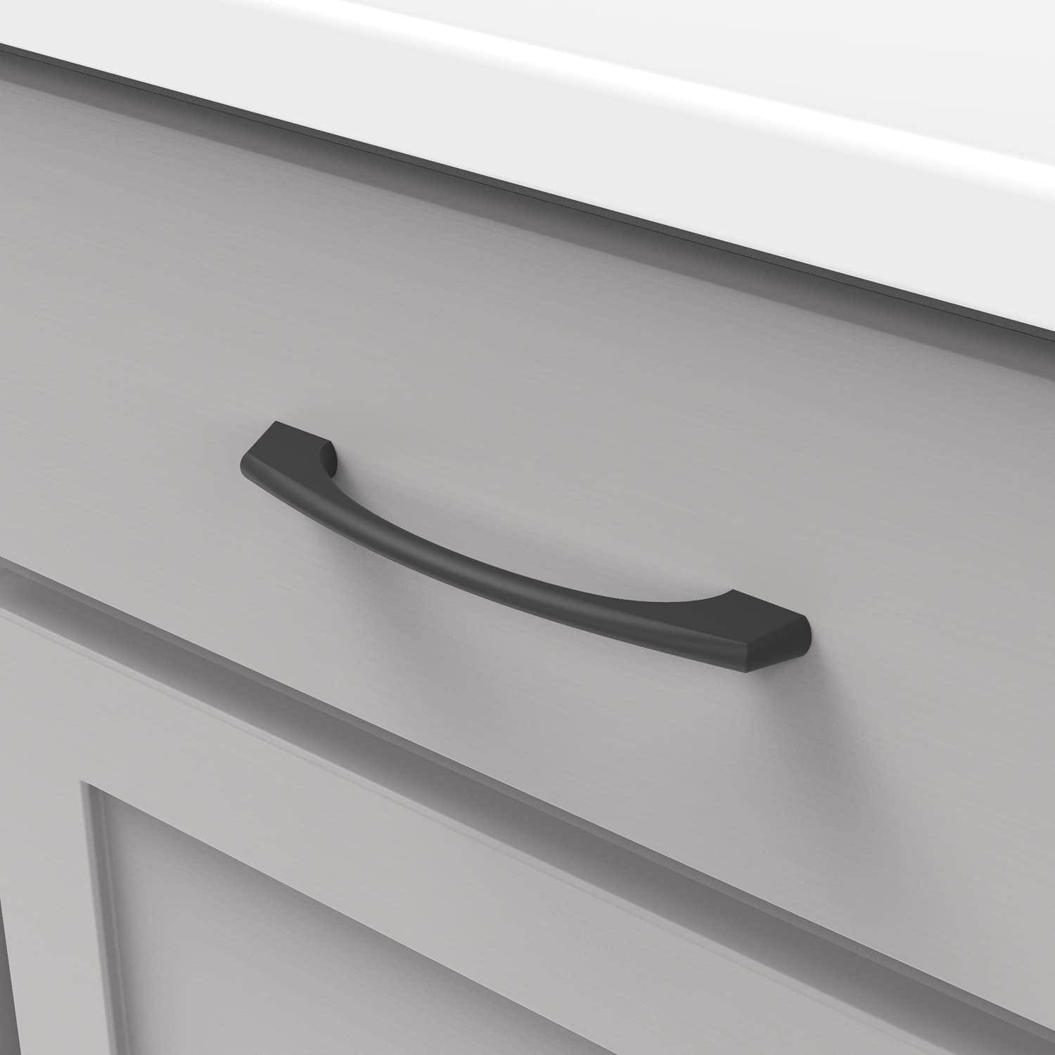 Greenwich Kitchen Cabinet Handles, Solid Core Drawer Pulls for Cabinet Doors, 5-1/16" (128mm)