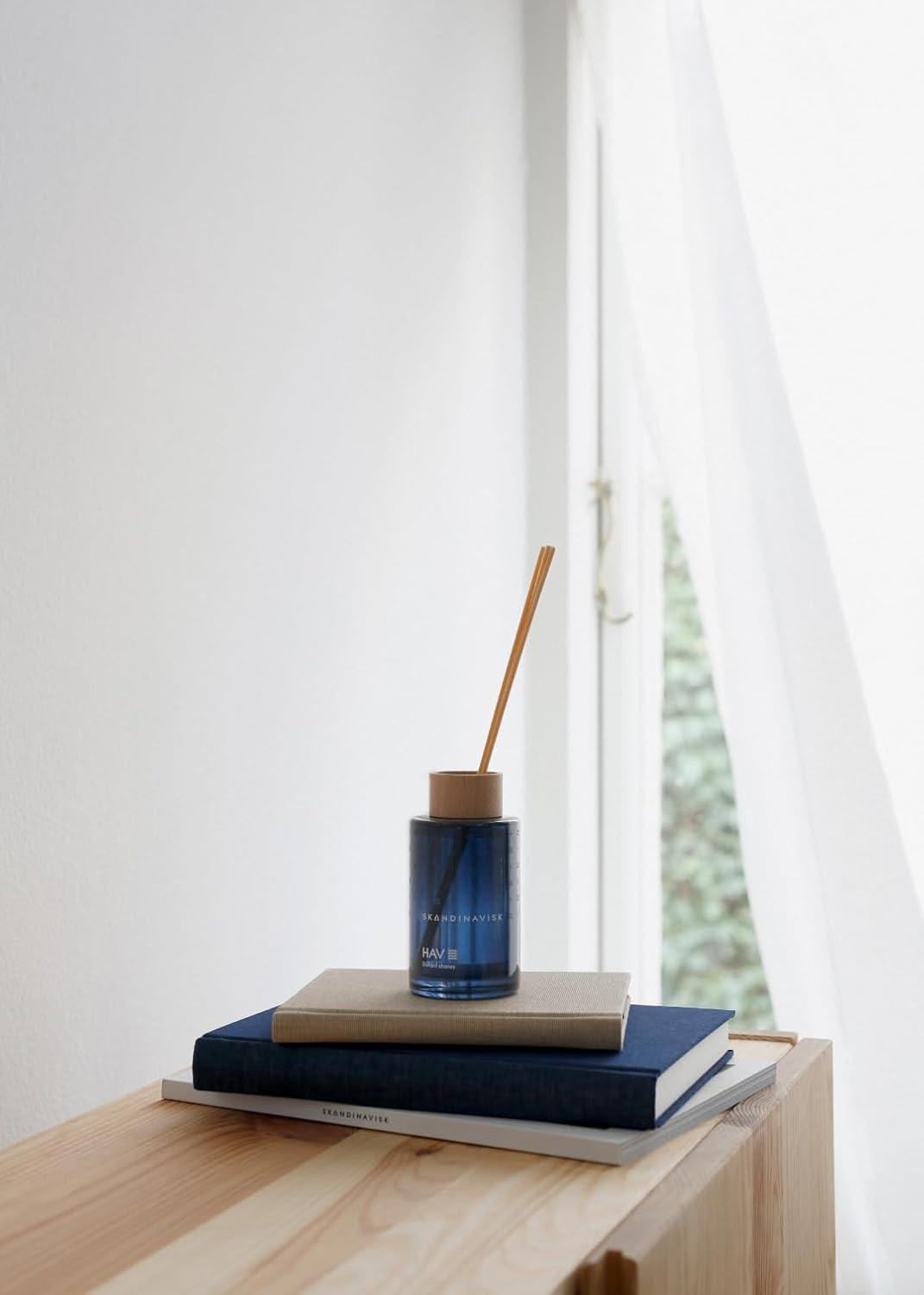 HAV Blue Glass Reed Diffuser with Beechwood Ring