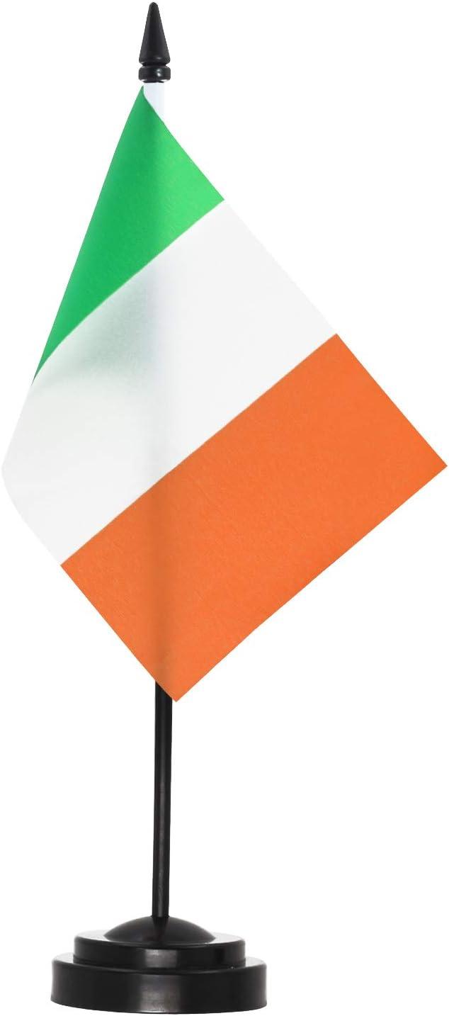 Mini Irish Desk Flag with Black Base and Pole