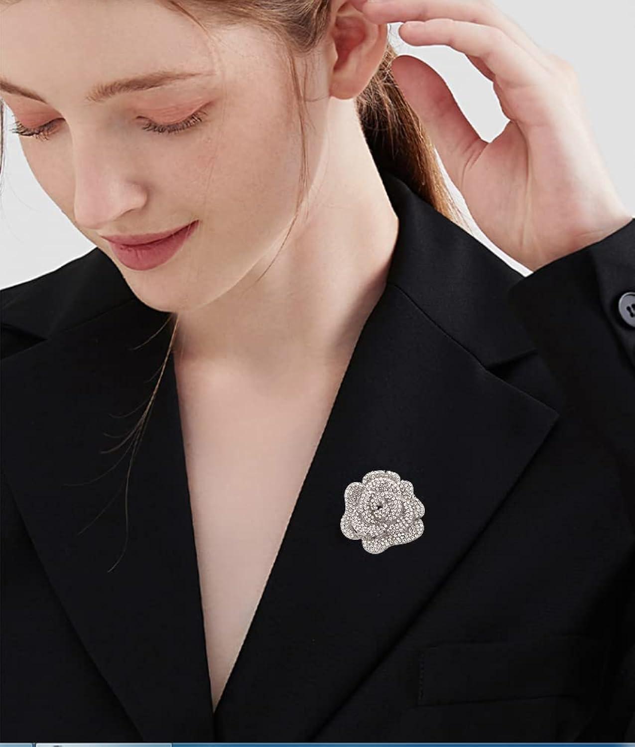 Rhinestone Rose Brooch Pin for Women Girls Fashion Crystal Big Blossom Flower Brooch Lapel Pins Elegant Dress Accessories Jewelry Boutonniere Corsage for Hat Bag Suit Tie Gift Wedding Holiday