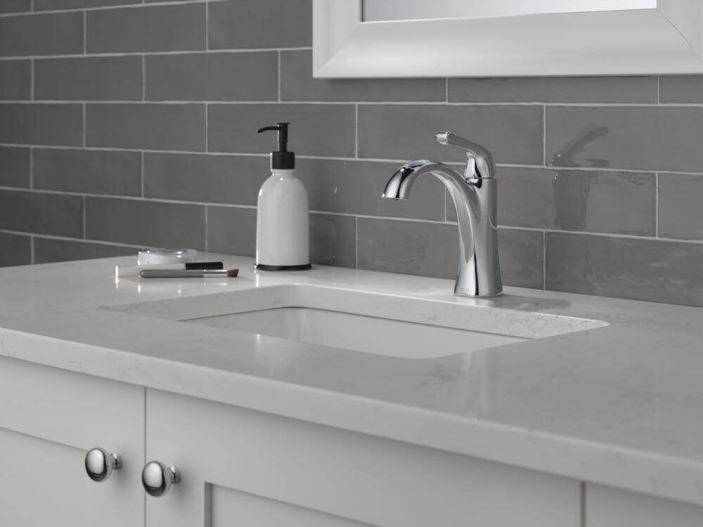 Delta Arvo Single Hole Bathroom Faucet with Drain Assembly, Single Handle Bathroom Sink Faucet 15840LF