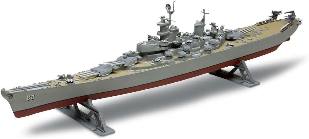 Level 4 Model Kit USS Missouri Battleship "The Mighty Mo'" 1/535 Scale Model by Revell