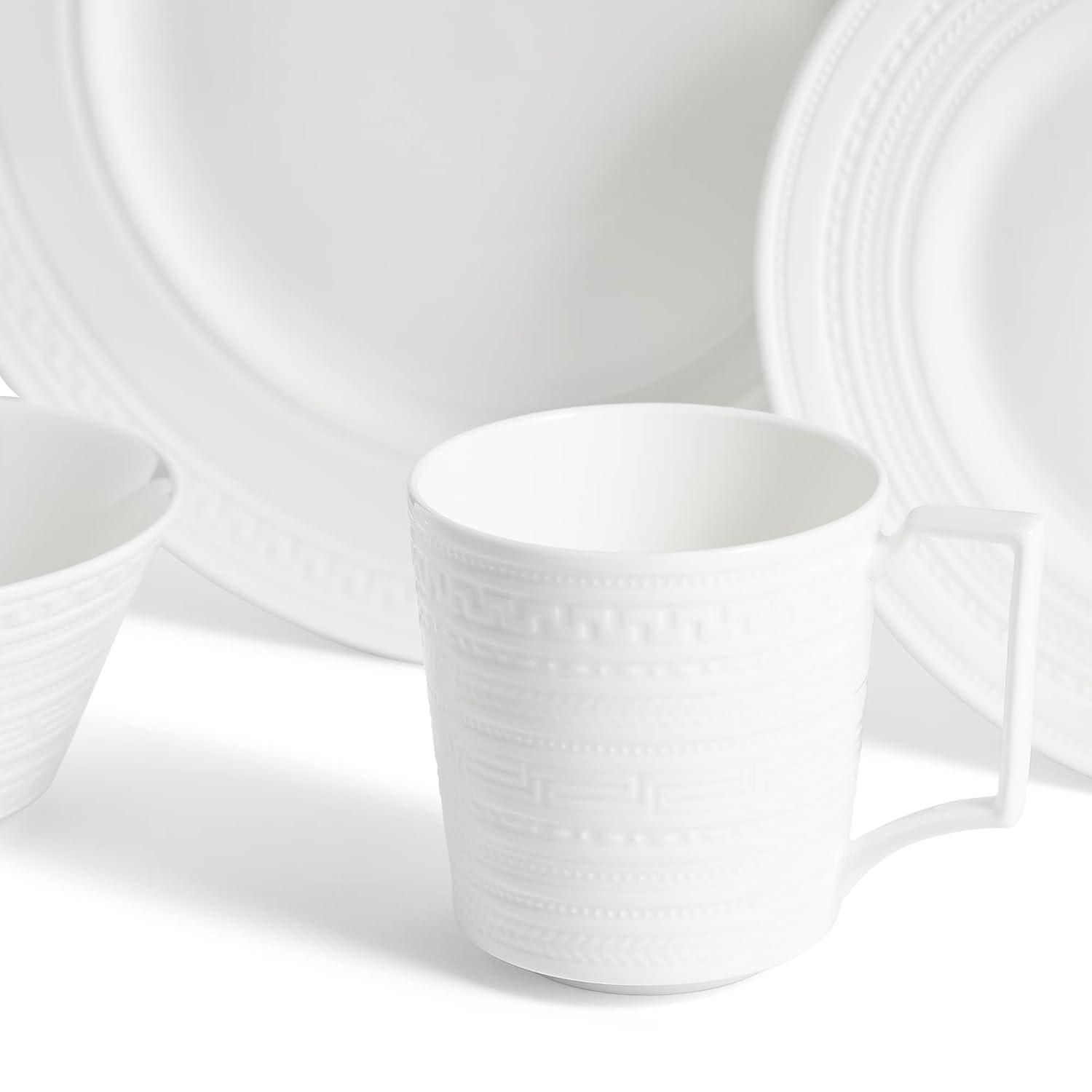 Wedgwood Intaglio 16 Piece Bone China Dinnerware Set - Service for 4