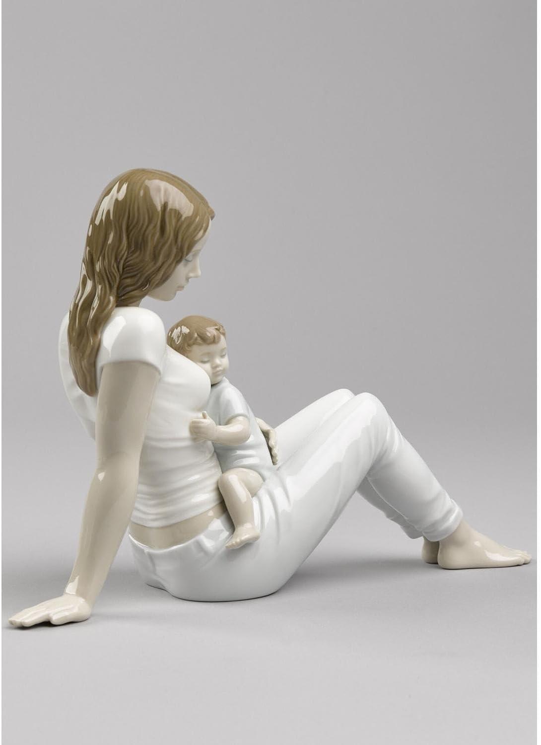 Lladro A Mother's Love Figurine