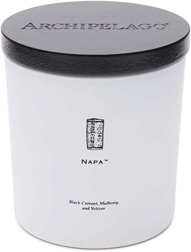 Black Currant and Mulberry Scented Soy Candle with Wooden Lid