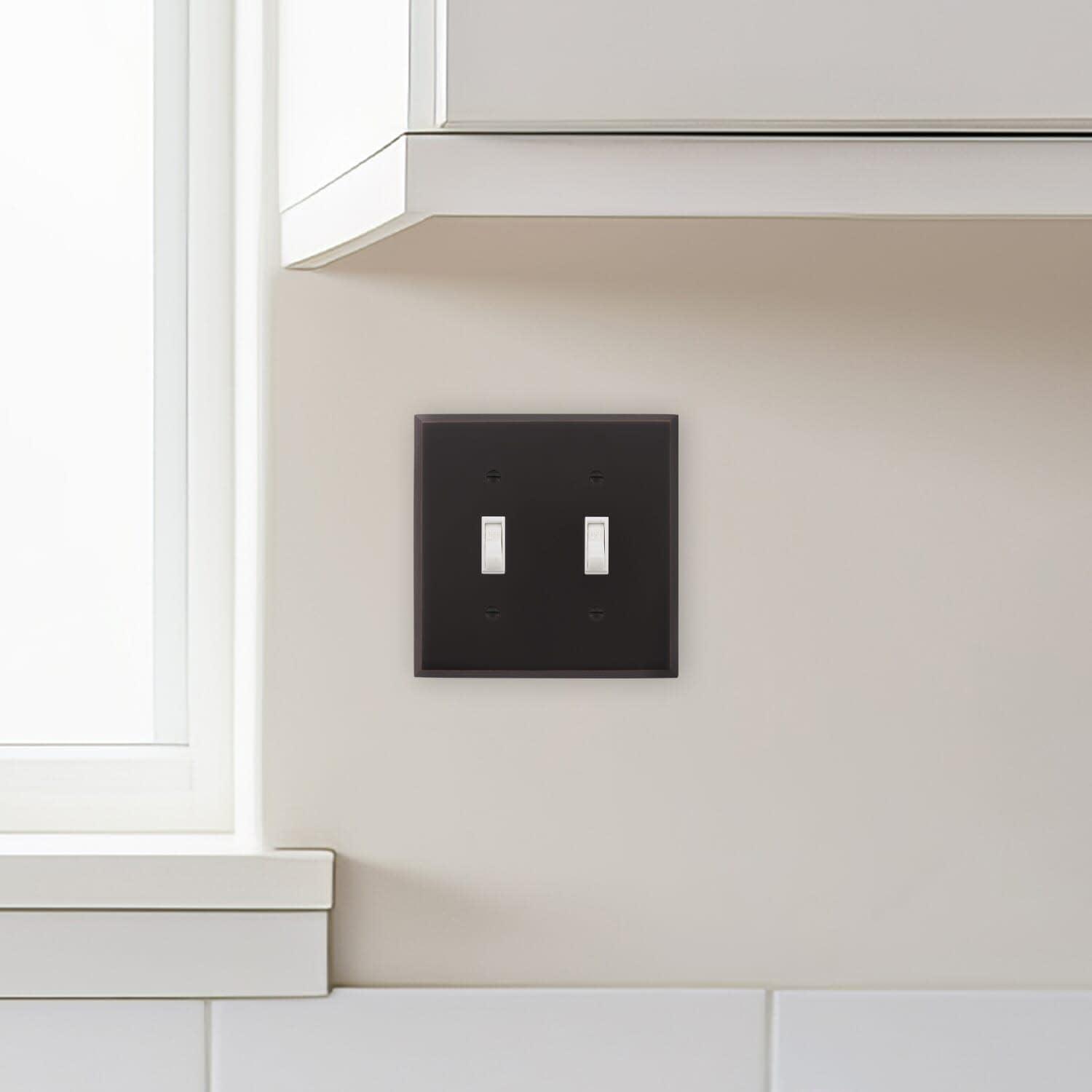 New York 2-Gang Toggle Light Switch Wall Plate