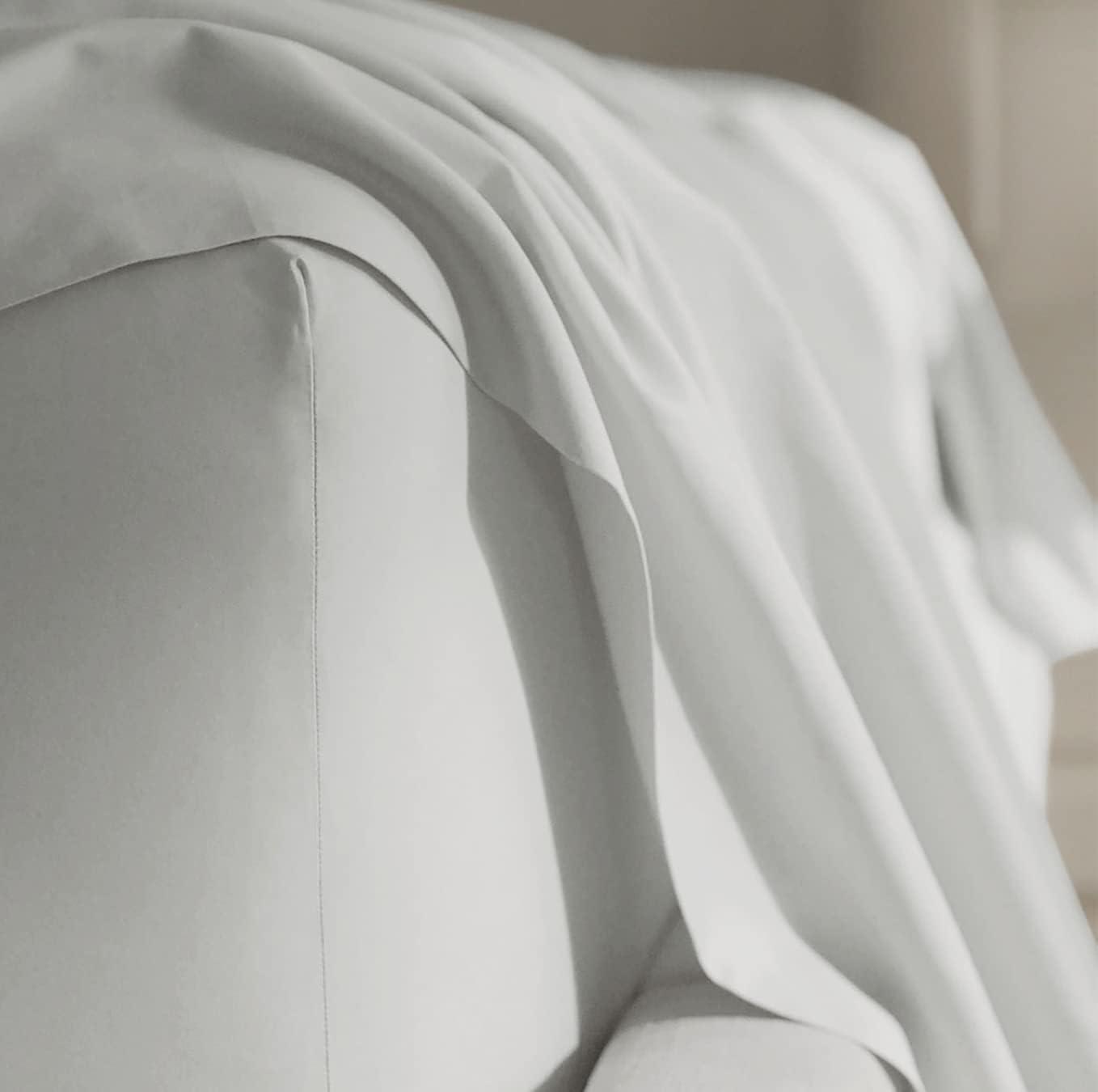 BOLL & BRANCH Signature Hemmed Sheet Set - Twin, White - Luxury 100% Organic Cotton - Includes 1 Flat, 1 Fitted, 2 Pillowcases - Buttery Soft