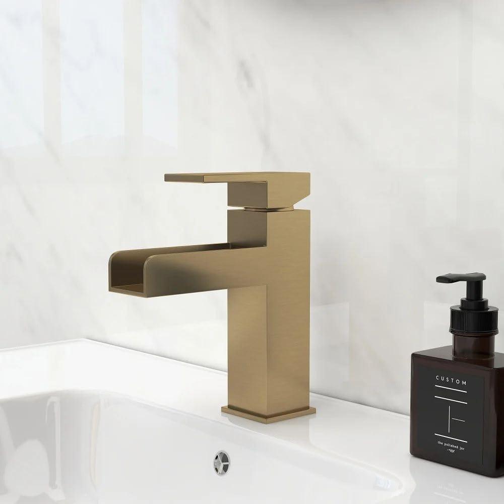 Widespread Single-handle Bathroom Faucet with Drain Assembly