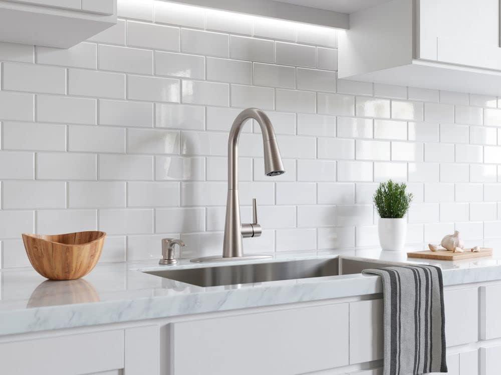 Pfister Pfister Barulli 1-Handle Pull-Down Matte Black Kitchen Faucet with Soap Dispenser F-529-7BARGS