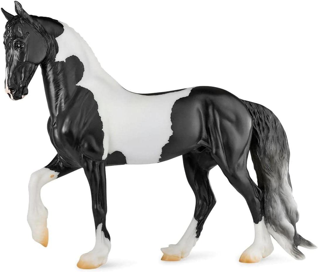 Breyer Animal Creations Breyer Traditional 1:9 Scale Model Horse | Battlefield Angle HP