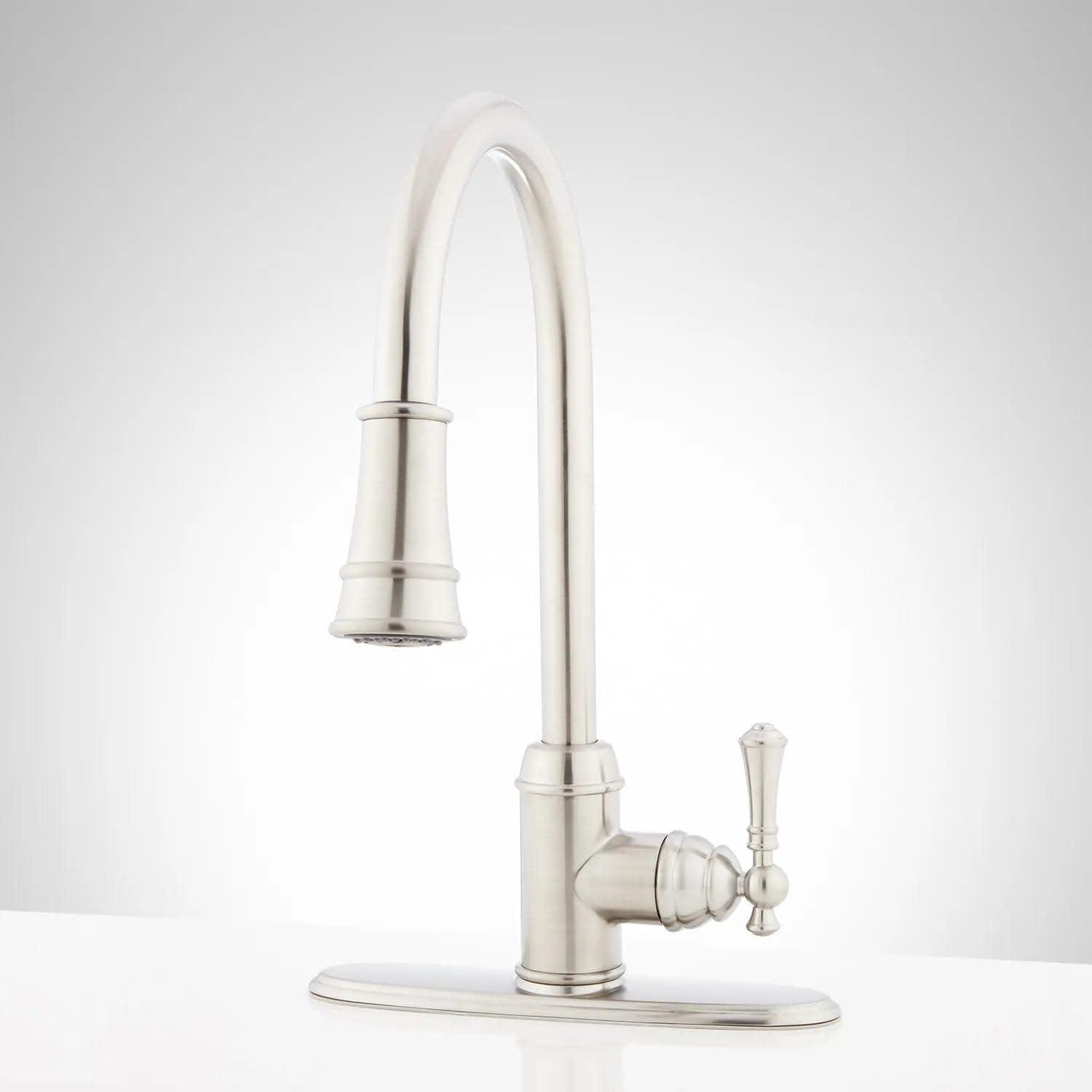 Polished Brass Single-Hole Kitchen Faucet with Pull-out Spray