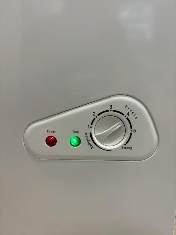 White Glass Top Freestanding Chest Freezer (24x19x30)