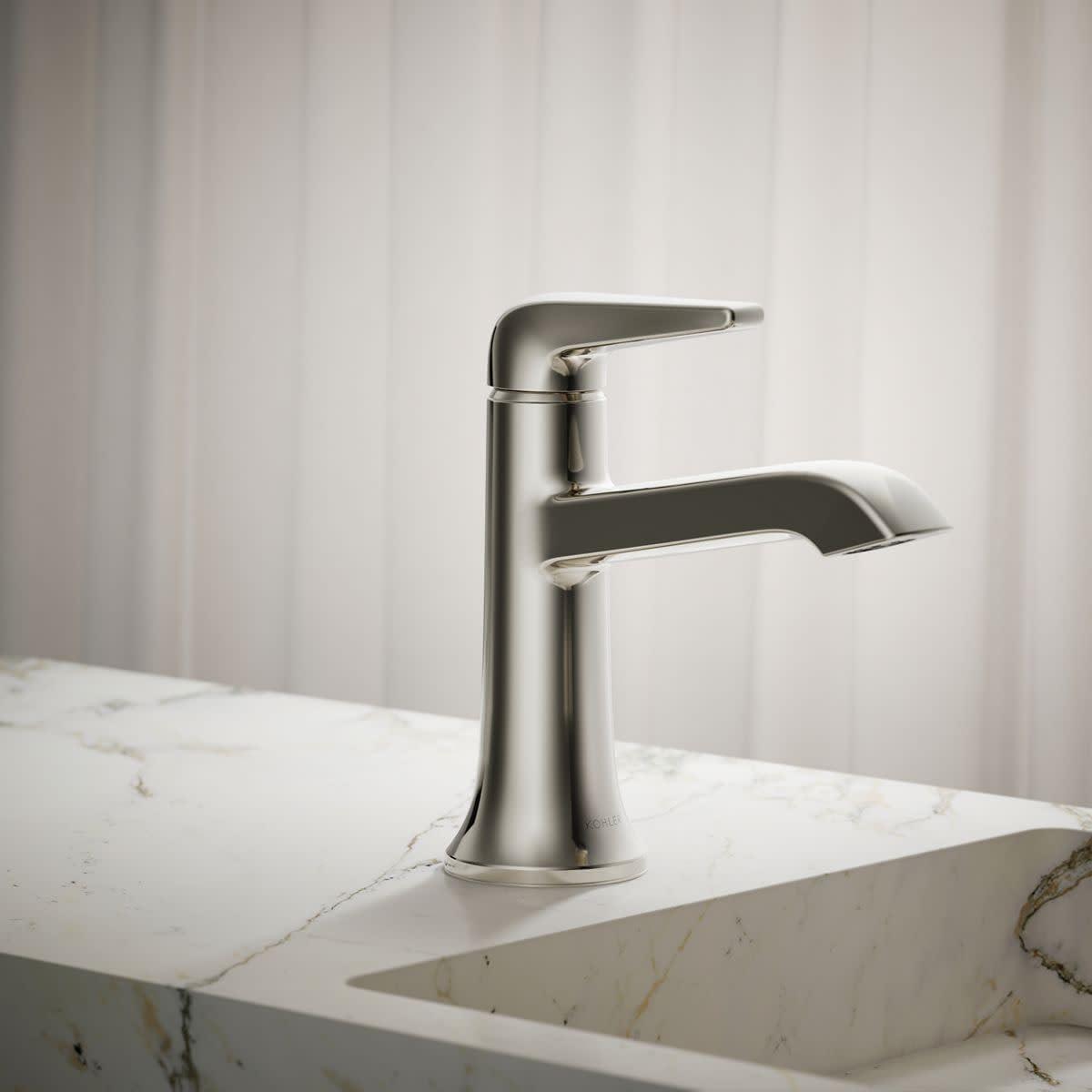 Polished Chrome Single Hole Bathroom Sink Faucet with Pop-Up Drain