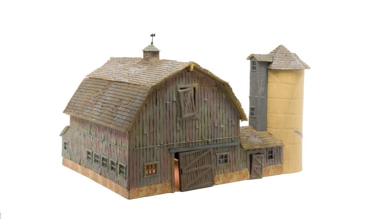 HO Scale Weathered Brown Wooden Barn with Concrete Silo