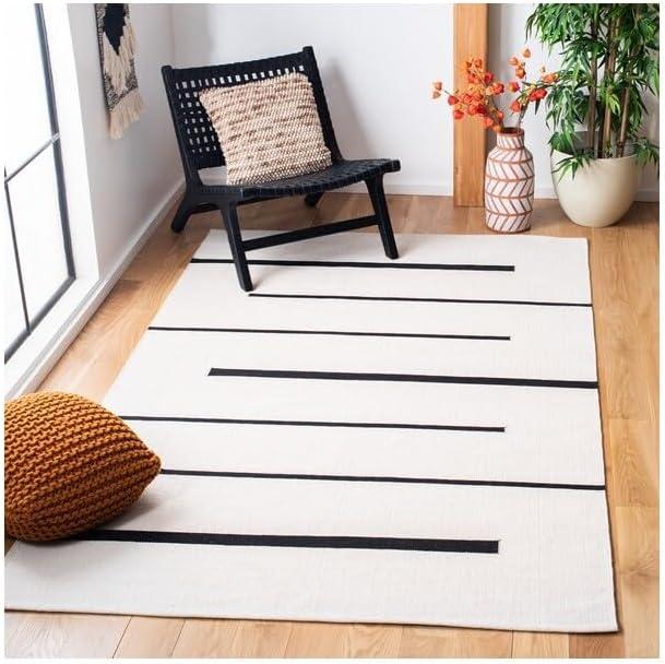 Montauk MTK311 Hand Woven Indoor Accent Rug - Ivory/Black - 2'3"x4' - Safavieh