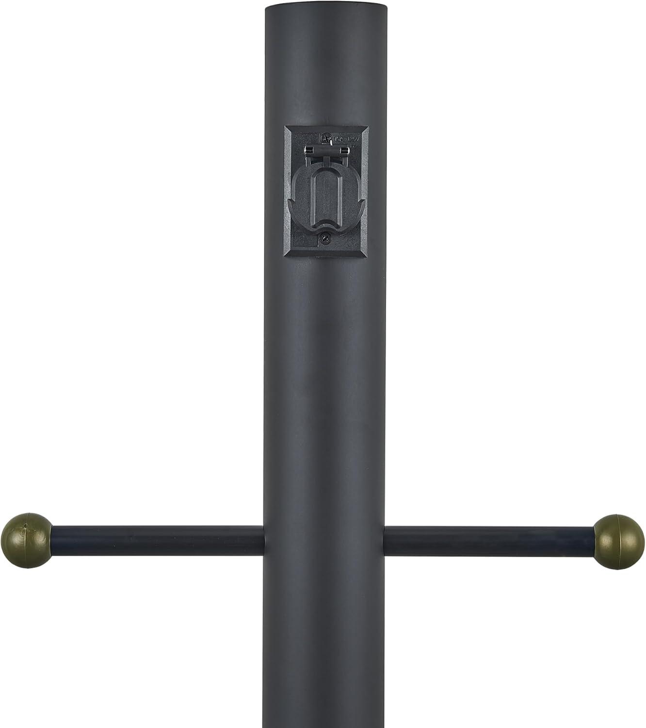 Design House,589812 Poste de Lámpara Tradicional para Exteriores con Brazo Cruzado de Plástico, Instalación de Enterramiento Directo, Toma de Corriente Incorporada y Sensor Fotocular Del Anochecer Al Amanecer en Negro