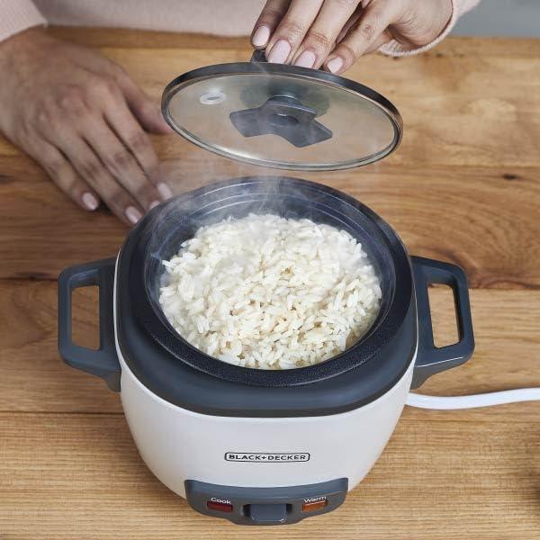 BLACK+DECKER BLACK+DECKER, Rice Cooker, Uncooked Rice, Steaming Basket, Removable Non-Stick Bowl, One Touch