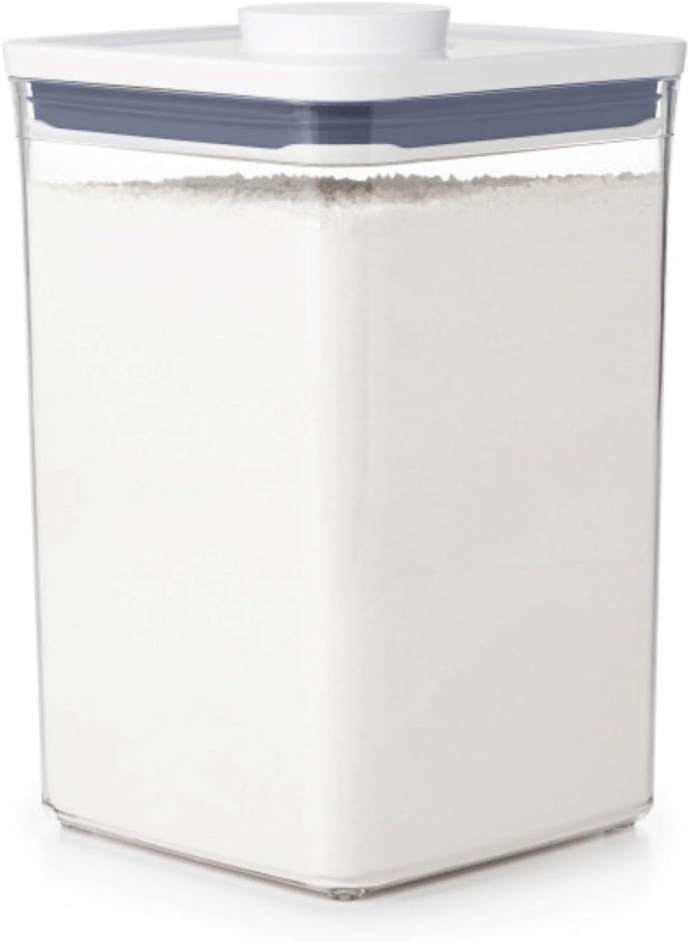 Medium Clear Plastic Pop Container with Gray Lid