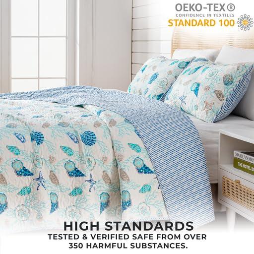 Great Bay Home Coastal Beach Reversible Quilt Set With Shams