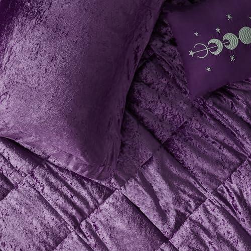 Intelligent Design Felicia Crushed Velvet Comforter Set with Throw Pillow