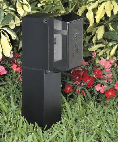 Green Heavy-Duty Outdoor Landscape Lighting Post with Outlet Cover