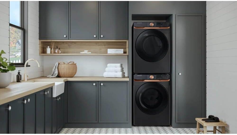 Samsung 7.5 cu. ft. Smart Electric Dryer with Steam Sanitize+ and Sensor Dry