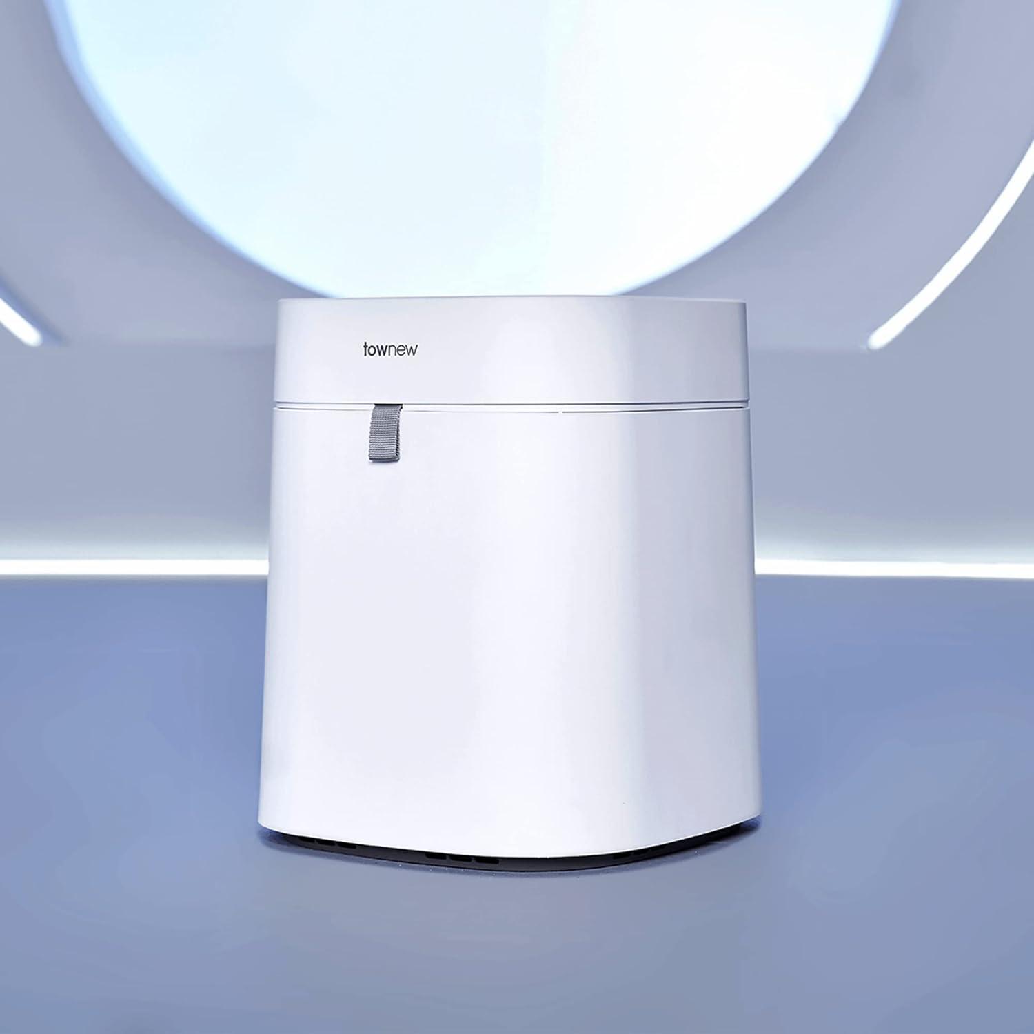 White Touchless 4.4-Gallon Self-Sealing Smart Trash Can