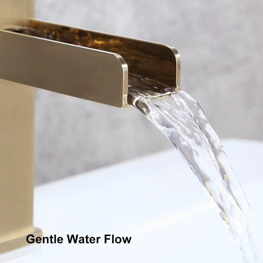 Widespread Single-handle Bathroom Faucet with Drain Assembly