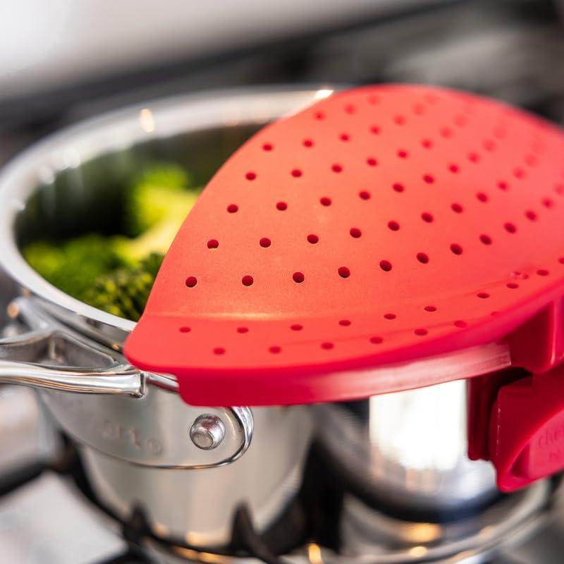 Chef's Planet Strainer - Pasta Strainer, Strainers for Kitchen, Food Strainer, Kitchen Strainer, Grease Strainer, Pot Strainer, Handy Pan, Clip on Strainer for Pots, Household Gadgets (Red)
