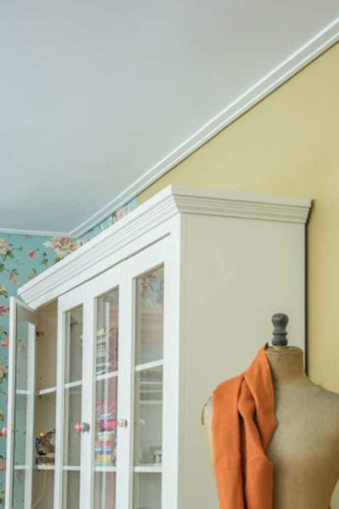 2-3/4 in x 1/2 in x 78-3/4 in Primed White Plain Polystyrene Crown Moulding (Set of 4)
