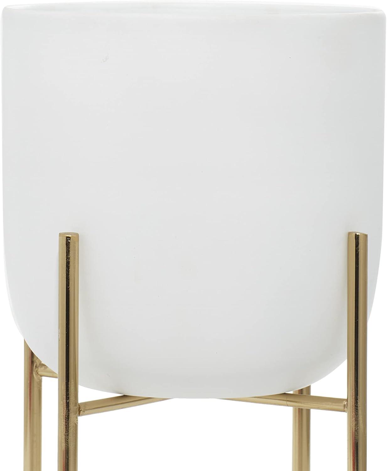 DecMode 9", 7", 6"H Round White Metal Indoor Outdoor Floating Dome Wall Planter (3 Count)