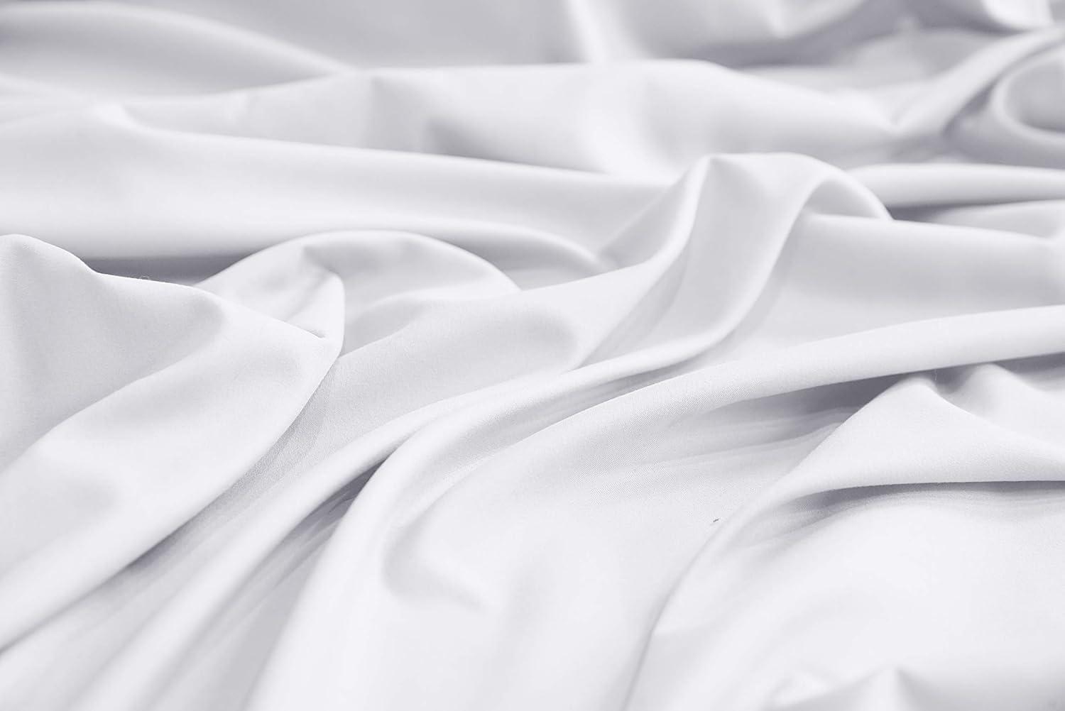 Mezzati Brushed Microfiber Fitted Sheet - Ultra Soft and Lightweight for Ultimate Sleep Comfort, Wrinkle Free and Color Fade Resistant (Brown, Queen)