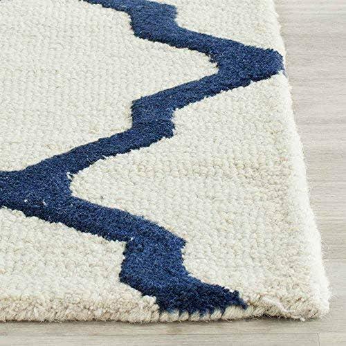 Ivory and Navy Hand-Tufted Wool Trellis Rug 2'6" x 4'