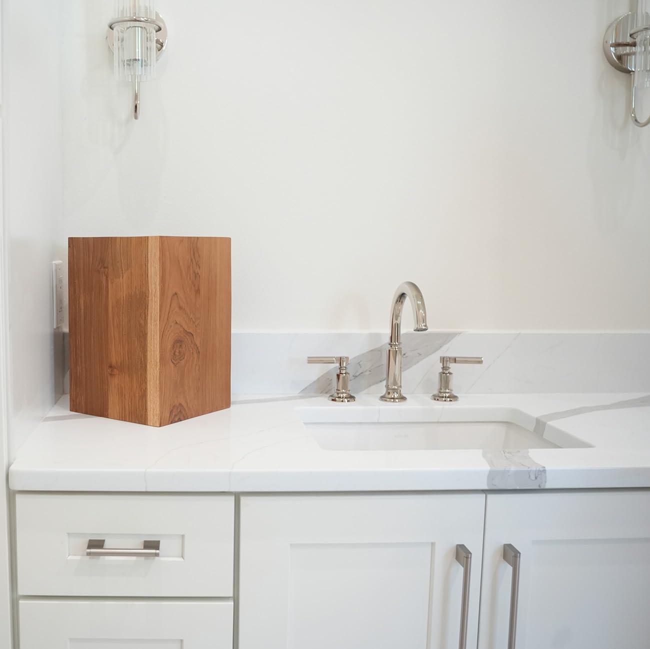 EcoDecors Eleganto 8 Piece Bathroom Accessory Set