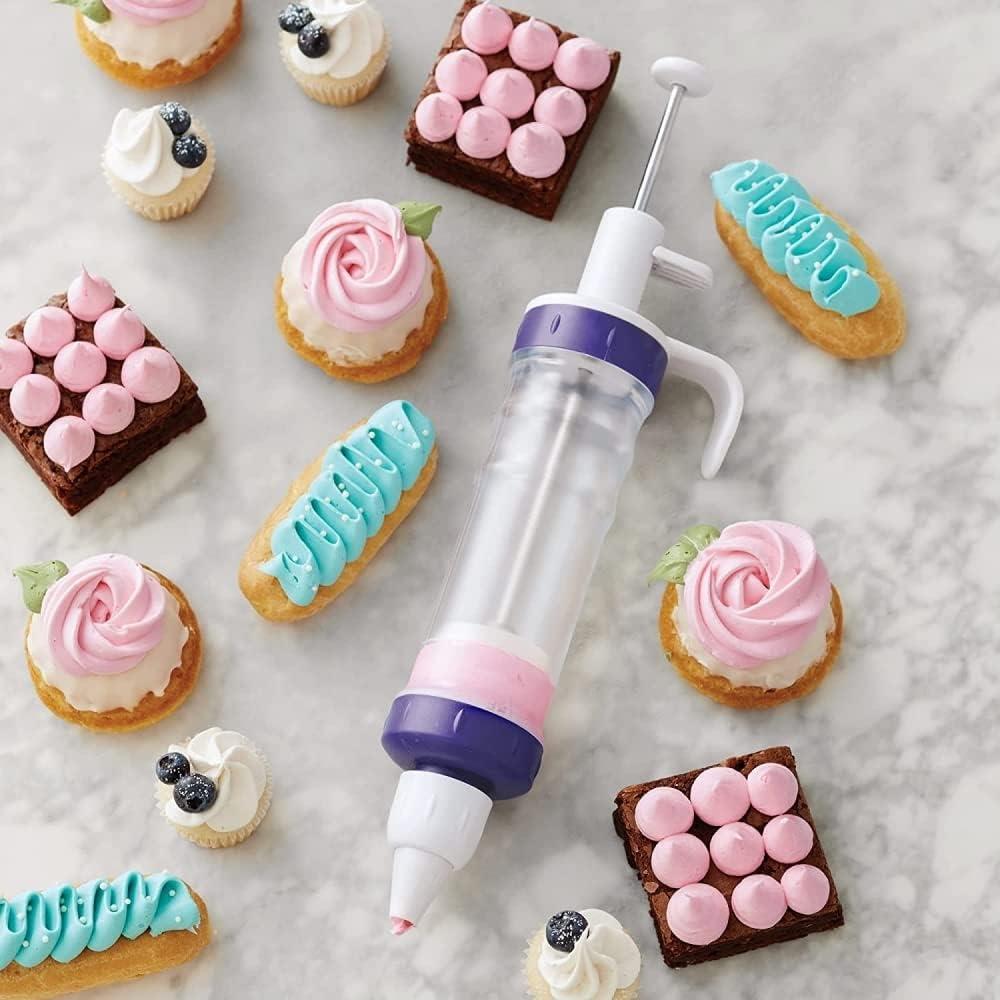 Wilton Dessert Decorator Plus Cake Decorating Tool, Cake Icing Tool