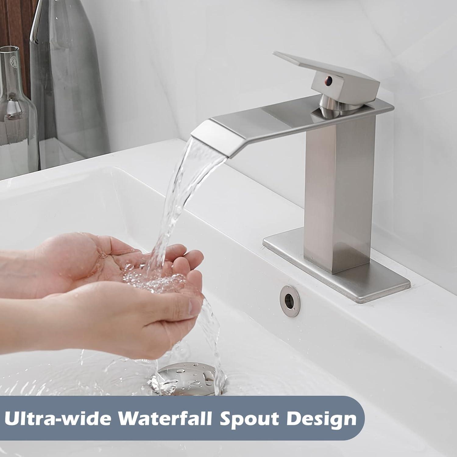 Single-Hole Single-handle Bathroom Faucet with Drain Assembly