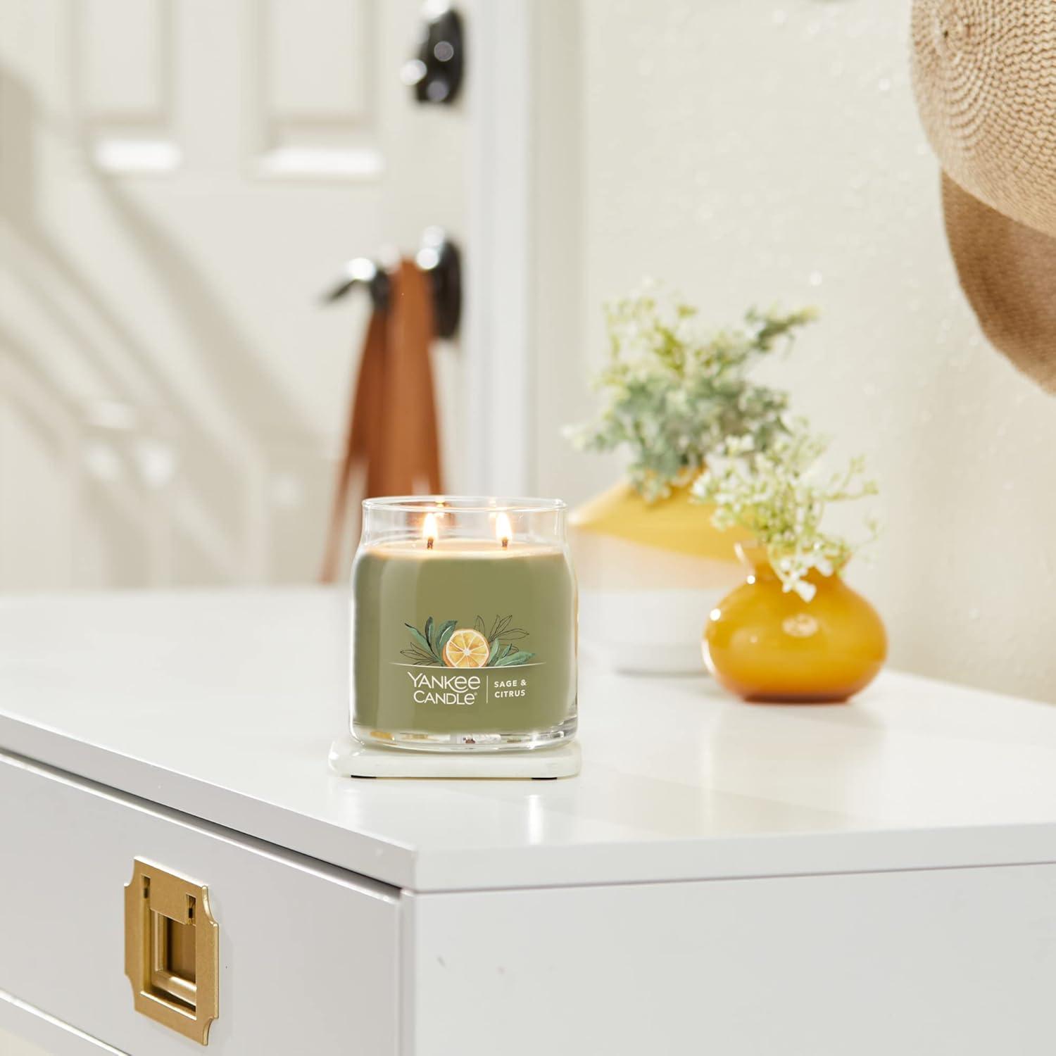 YANKEE CANDLE Signature Sage & Citrus Scented Jar Candle