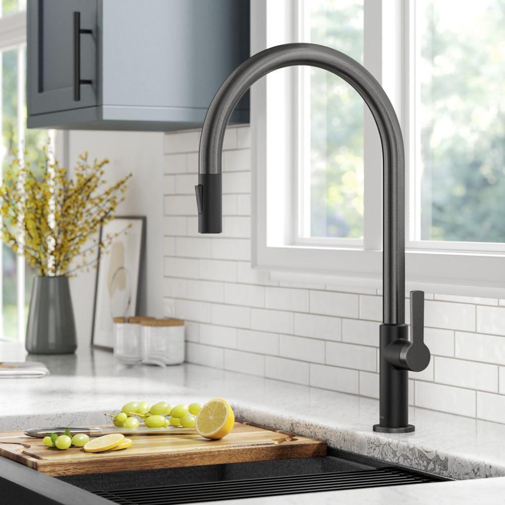 Oletto Pull Down Single Handle Kitchen Faucet