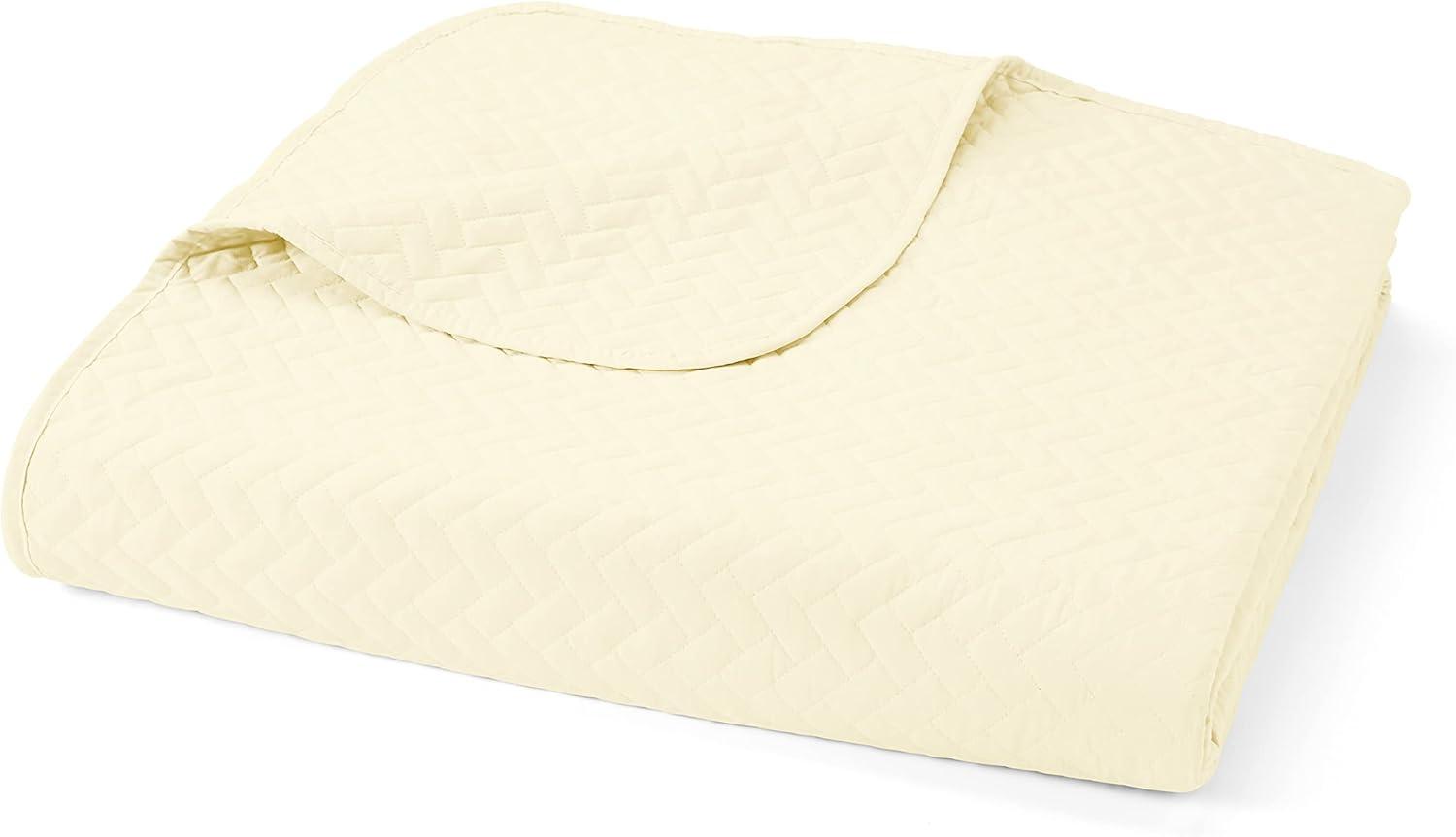 Linen Market Quilt Coverlet Set All Season Microfiber Contemporary Ultra Soft Bedding in Herringbone Stitch - Full/Queen Herringbone Stitch Yellow