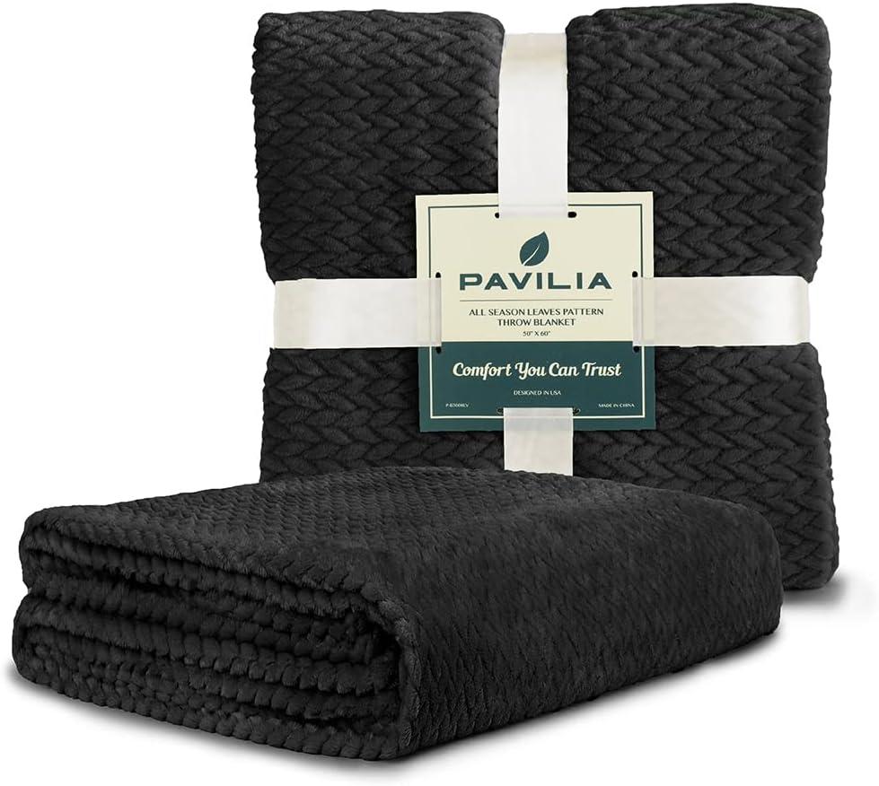 PAVILIA Lightweight Fleece Throw Blanket for Couch, Soft Warm Flannel Blankets for Bed