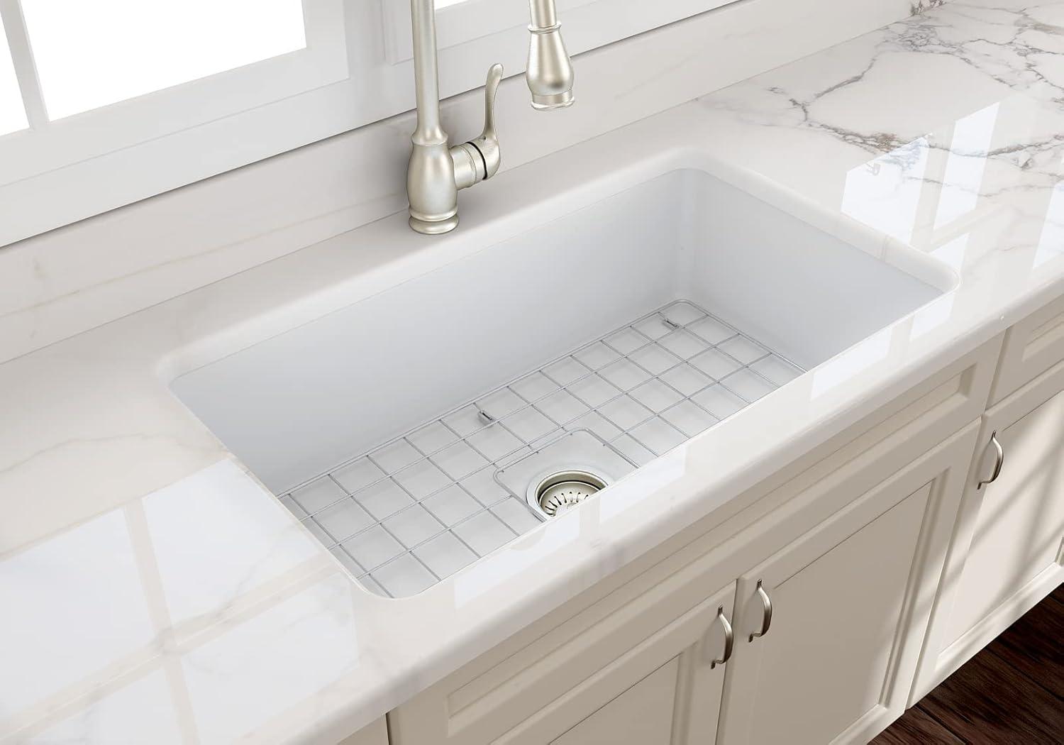 BOCCHI Sotto Undermount Fireclay 32 in. Single Bowl Kitchen Sink with Protective Bottom Grid and Strainer in Matte White