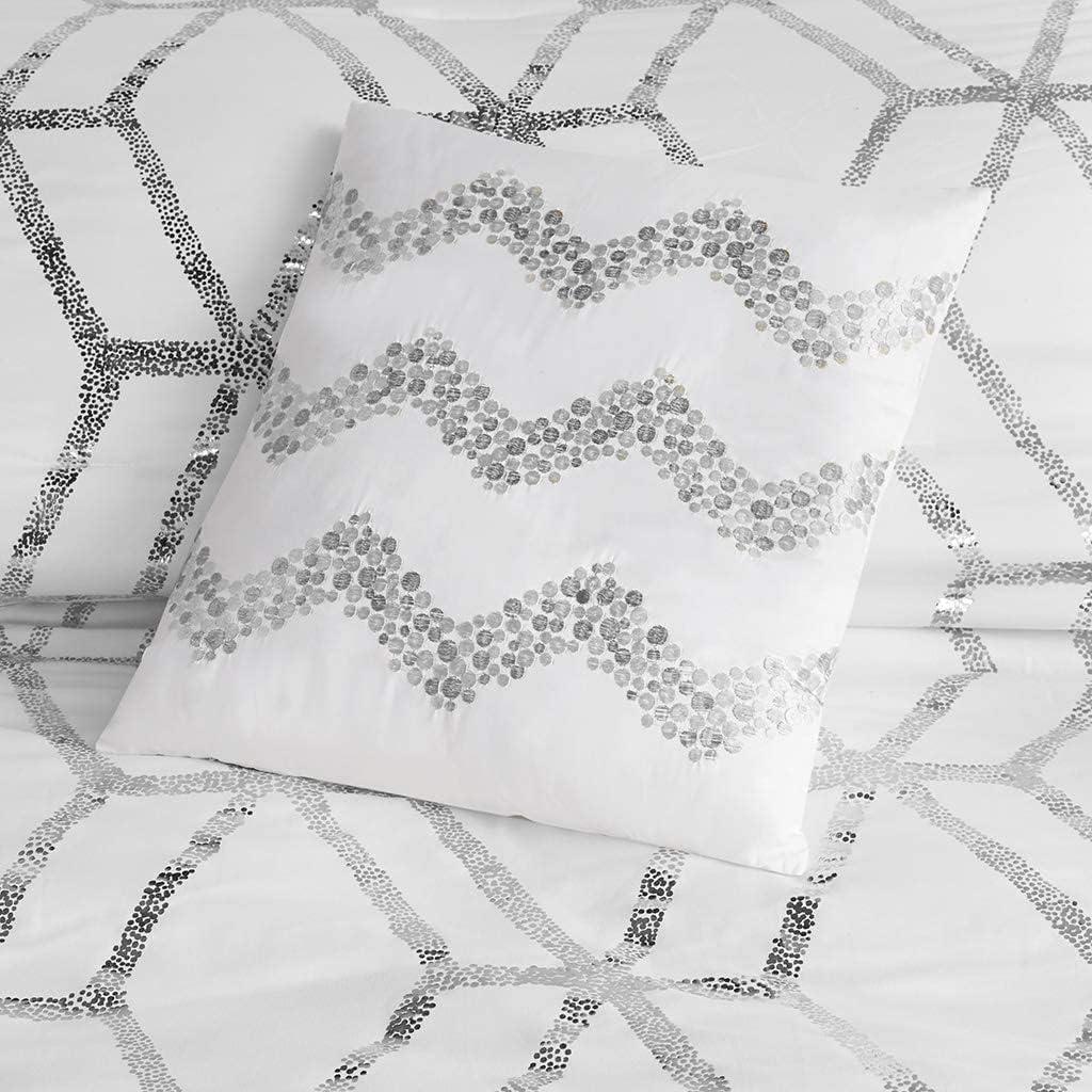 Comfort Spaces Twin/Twin XL Size Comforter Sets, 3-Piece Bedding Set for All Season, White and Silver Comforter Bed Set for College Dorm, Geometric Metallic