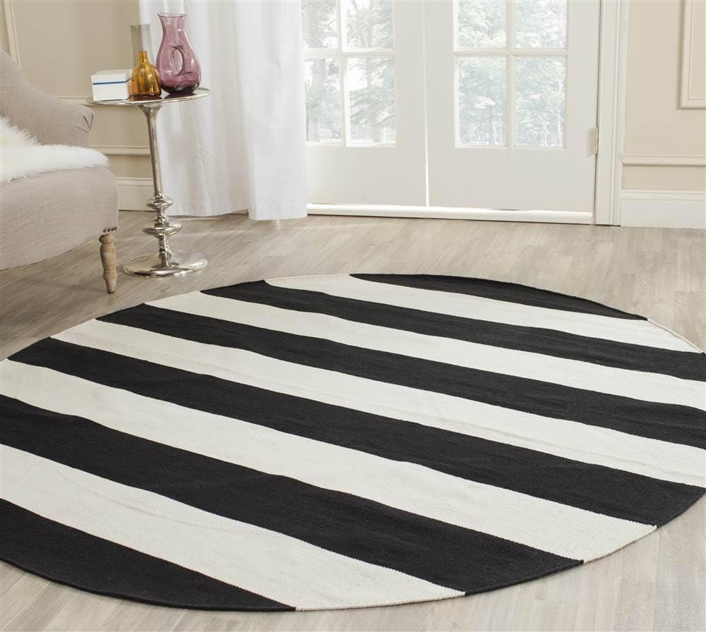 Montauk MTK712 Hand Woven Area Rug - Black/Ivory - 4' round - Safavieh.