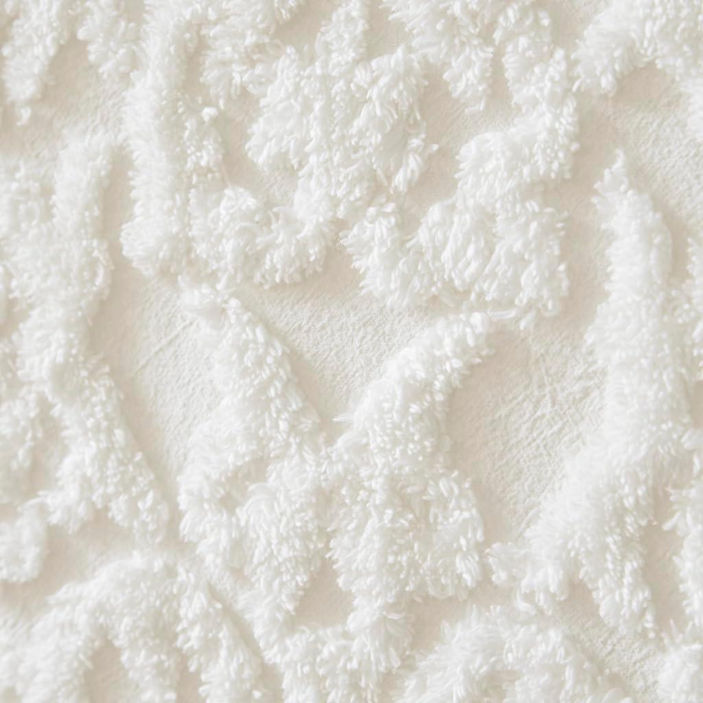Madison Park Chloe 100% Cotton Tufted Chenille Lightweight Throw With Fringe Tassel
