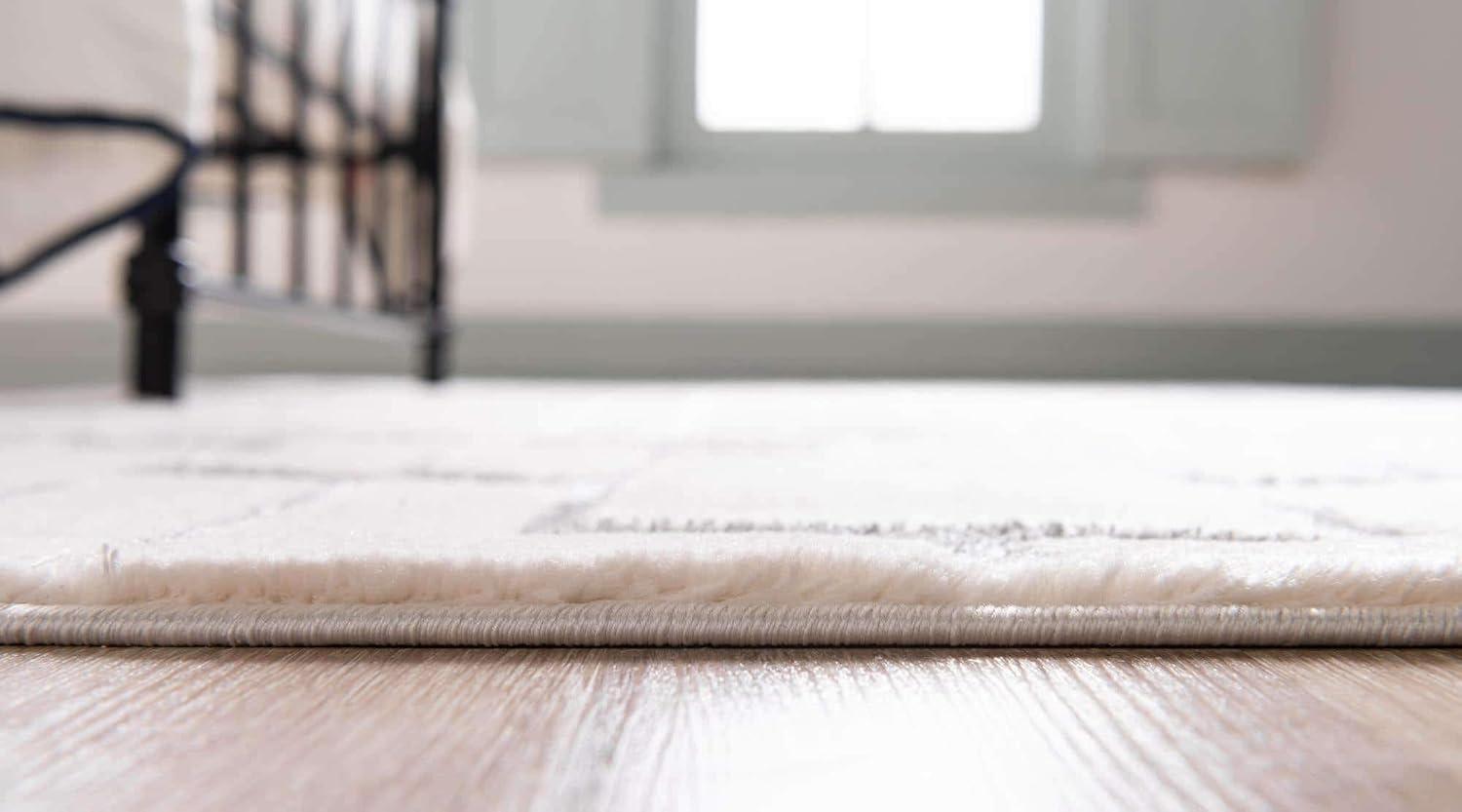 Glam Geometric White Silver Area Rug