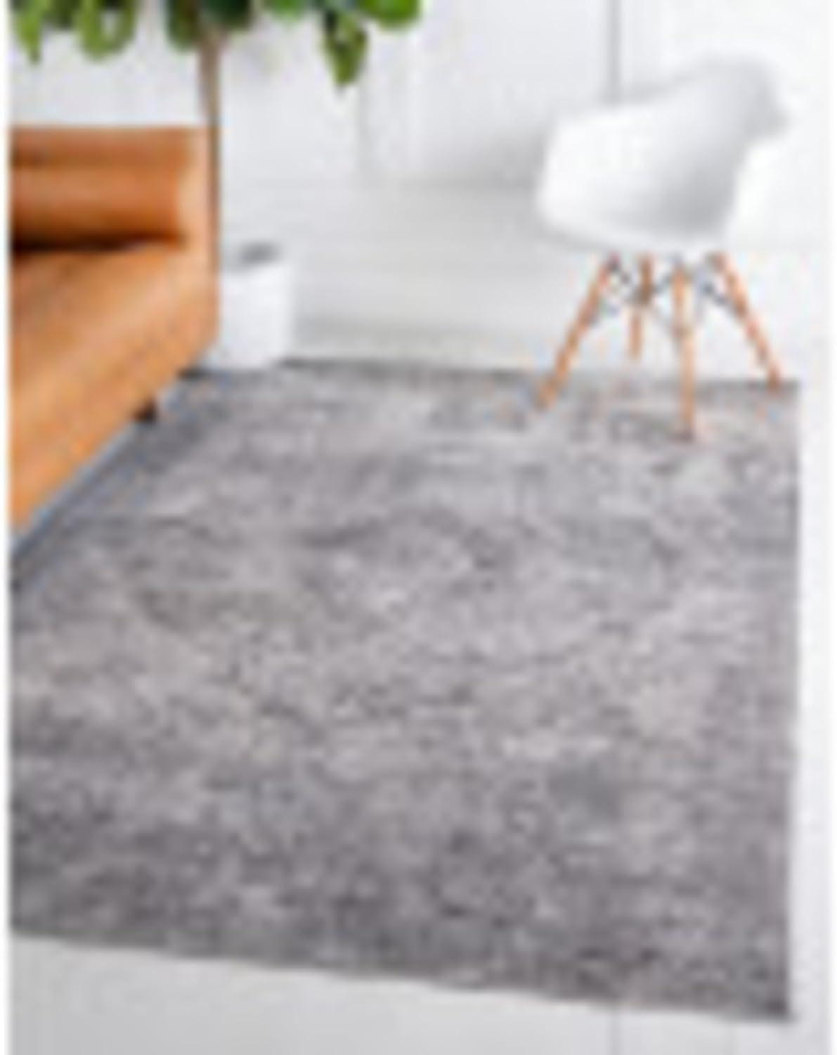 Gray Geometric Easy Care Synthetic Area Rug 9' x 12'