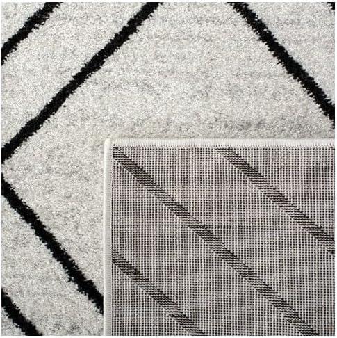 SAFAVIEH Adirondack Caitriona Geometric Area Rug, Light Grey/Black, 2'6" x 4'