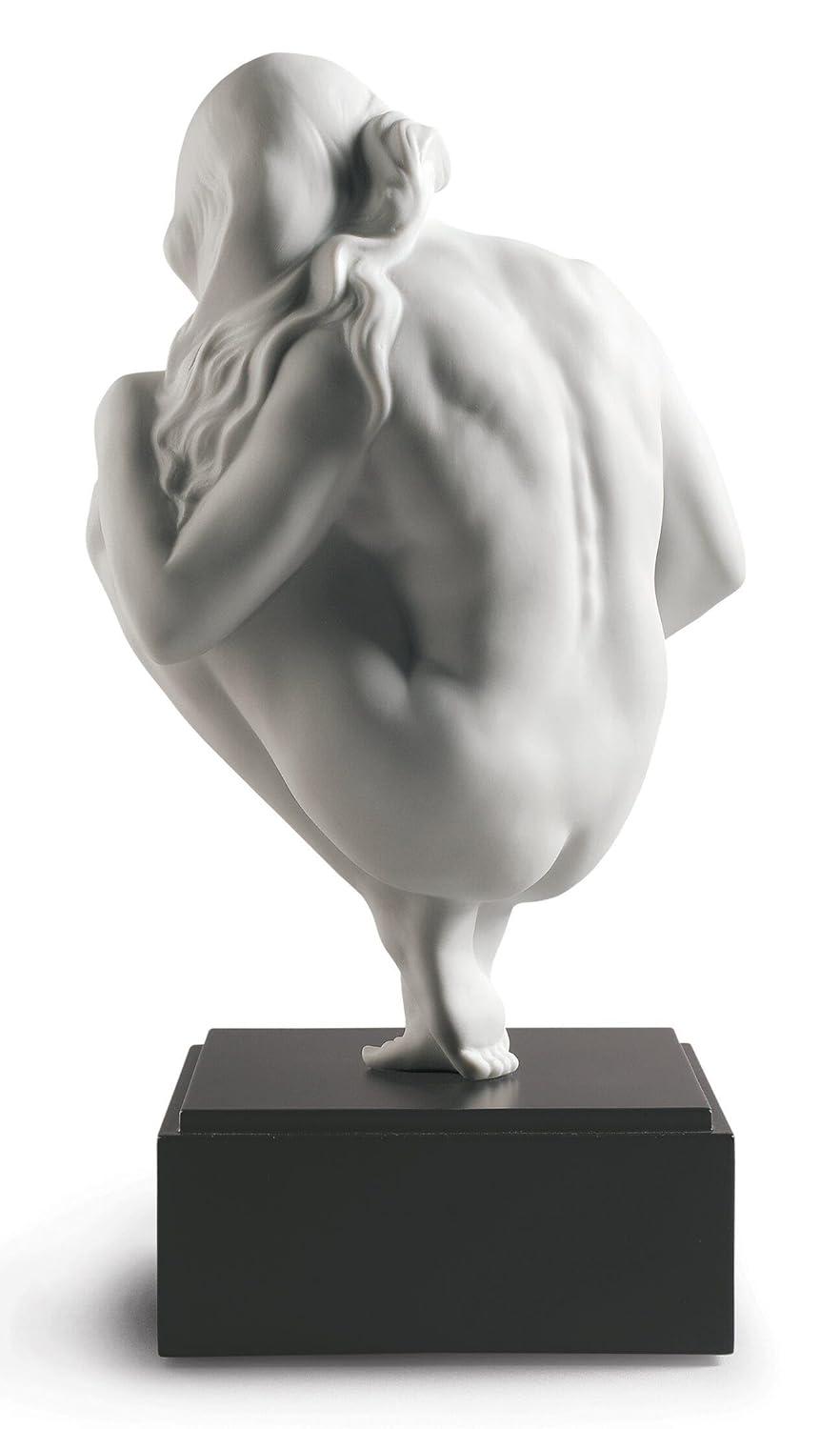 Lladro Love's Bond Figurine